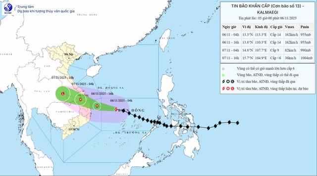 Hôm nay, bão Kalmaegi đổ bộ vào miền Trung, bão số 14 'lấp ló' ngoài Biển Đông- Ảnh 1.