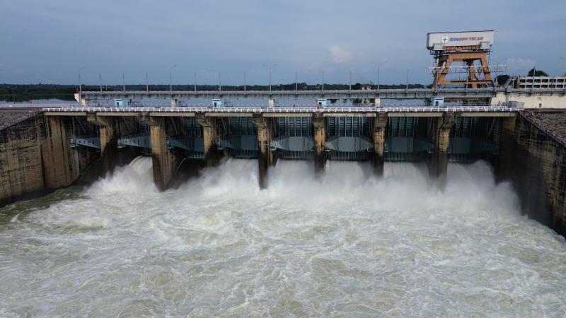 Thủy điện ở Đồng Nai xả lũ, thác Trị An hồi sinh- Ảnh 5.