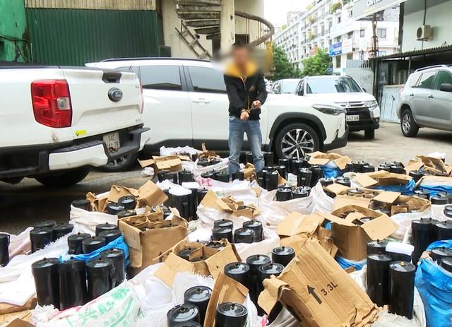 Triệt phá đường dây mua bán khí cười từ Quảng Ninh đến Hà Nội - Ảnh 1.