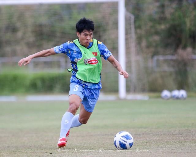 Xuân Son rê bóng, đồng đội trầm trồ ngắm nhìn: Chắc chắn đá trận gặp Lào- Ảnh 6.
