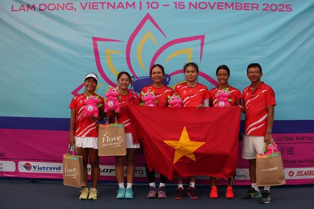 Đội tuyển quần vợt nữ Lào bất ngờ đoạt vé thăng hạng Billie Jean King Cup- Ảnh 3.