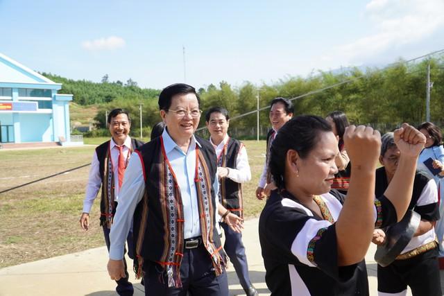 Phó thủ tướng Mai Văn Chính dự Ngày hội Đại đoàn kết toàn dân tộc Khánh Hòa - Ảnh 1.