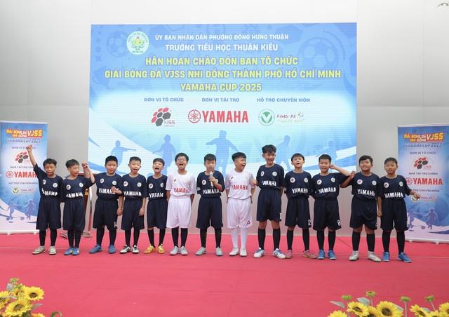 Sân trường trở thành ngày hội bóng đá: Đội bóng nhi đồng được tiếp lửa- Ảnh 2.