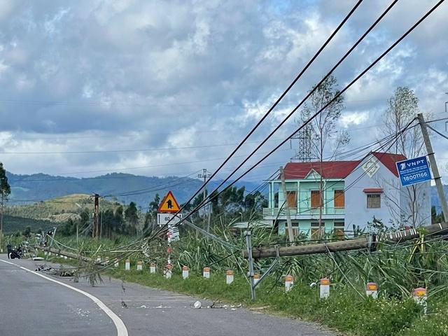 Đường Trường Sơn Đông tê liệt, Gia Lai khẩn trương khắc phục cầu Đăk Pờ Tó - Ảnh 2.