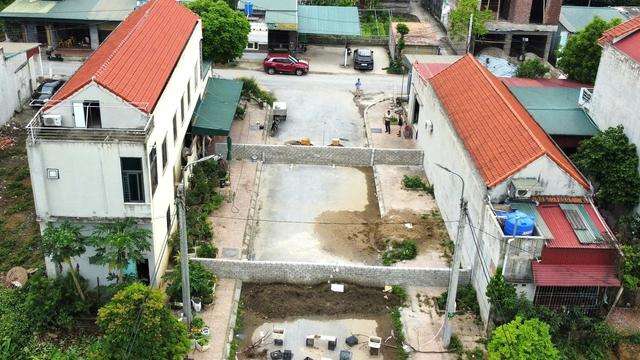 Vụ xây dựng tường rào chắn ngang đường: Thanh tra kết luận gì? - Ảnh 1.