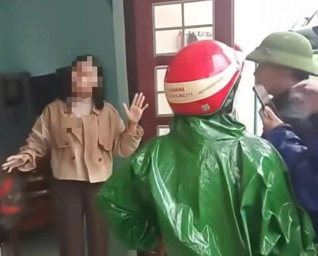 Hết thời hạn đình chỉ nhưng Phó hiệu trưởng vẫn chưa trở lại trường- Ảnh 2.