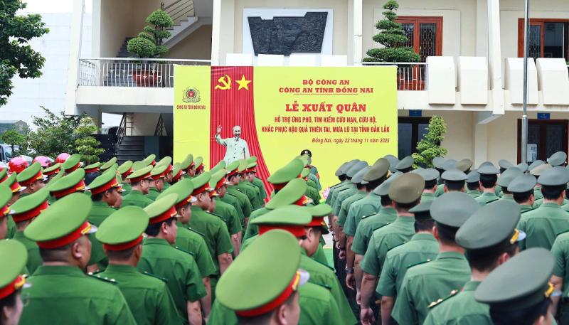 Công an tỉnh Đồng Nai xuất quân hỗ trợ Đắk Lắk khắc phục hậu quả mưa lũ- Ảnh 2.