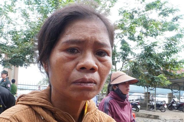 Ngập lụt miền Trung: 'Mai con đi học lại, mà không có sách vở'- Ảnh 1.