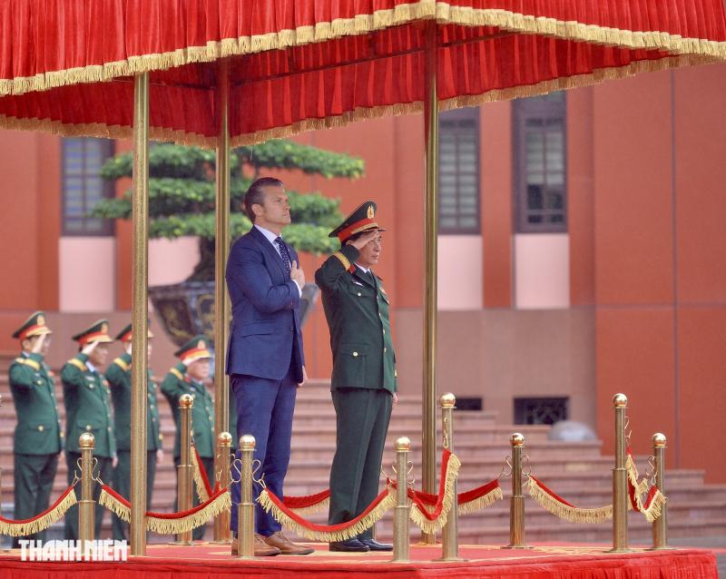 Đại tướng Phan Văn Giang hội đàm với Bộ trưởng Bộ Chiến tranh Mỹ- Ảnh 4.