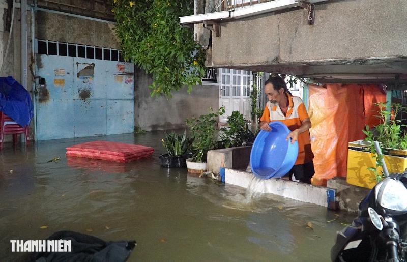 ‘Điệp khúc’ triều cường dâng cao ở bán đảo Thanh Đa trong nửa tháng qua - Ảnh 2.