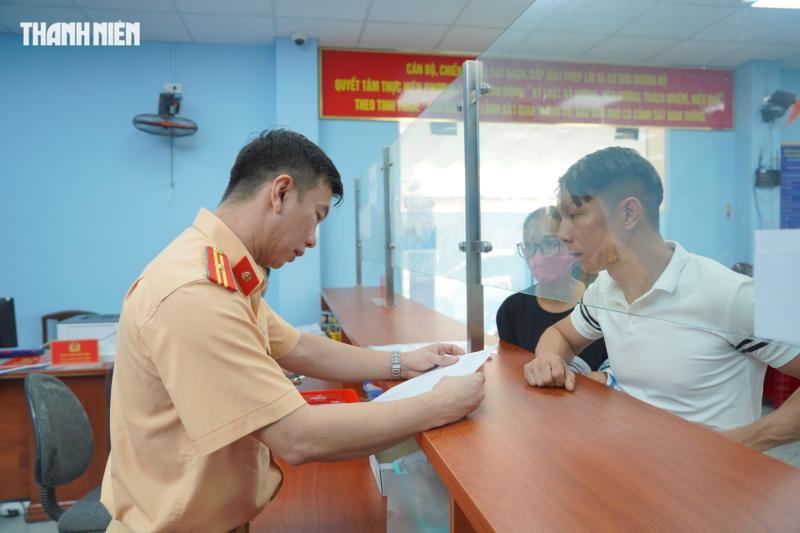 Hướng dẫn đổi bằng lái xe giấy sang thẻ PET màu hồng tại TP . HCM 2025 - Ảnh 3.