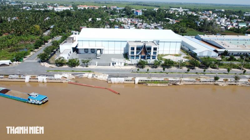 Sạt lở kè sông Tiền tại Đồng Tháp: Nguy cơ an toàn cho người dân - Ảnh 7.