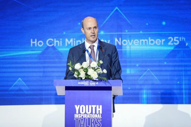 Daniel Theobald khuyên giới trẻ TP . HCM học tiếng Anh để thành công trong công nghệ - Ảnh 3.