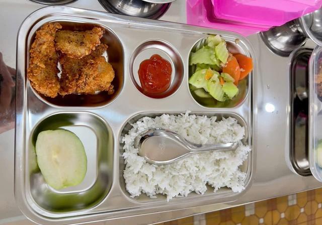 Vụ thực phẩm bẩn vào trường học ở Lâm Đồng: Bếp bán trú hoạt động trở lại- Ảnh 3.