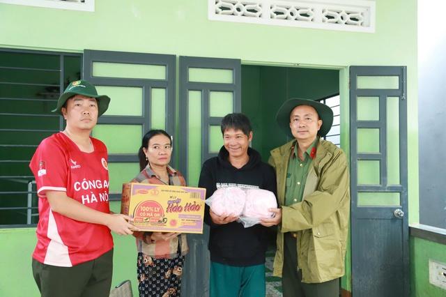 110 cán bộ, chiến sĩ an ninh nhân dân giữa biển bùn lũ Đắk Lắk - Ảnh 3.
