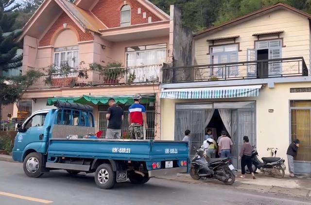 Chuyên gia Hà Nội khảo sát vết nứt dài trên đồi Ba Lá Xanh- Ảnh 5.