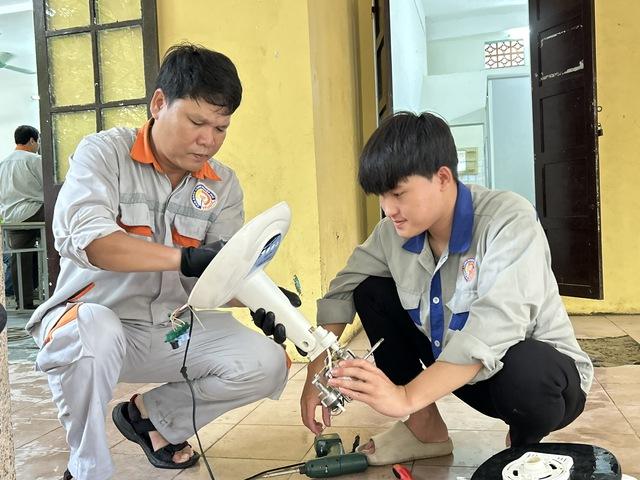 - Ảnh 4. - Ảnh 4.