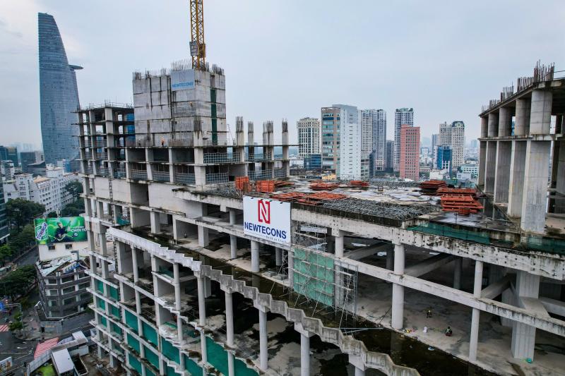 TP.HCM: Cần cẩu 'đứng gác' 3 năm dự án tứ giác Bến Thành, vì sao chưa tháo?- Ảnh 5.