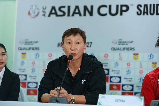 HLV Kim Sang-sik thở dài: ‘Đội tuyển Việt Nam đã phân tích kỹ Lào, vậy mà vẫn…’- Ảnh 2.
