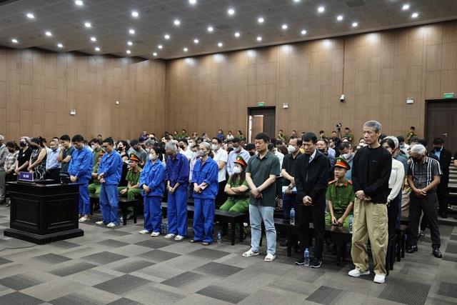 Luật sư đánh bạc xin được ghi nhận khi vận động 2 bị cáo ra trình diện- Ảnh 1.