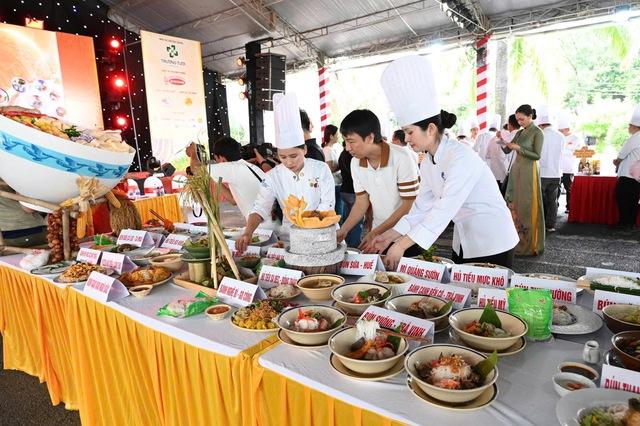 Cả trăm món ngon từ sợi gạo và bún trong Ngày hội Sợi gạo Việt ở TP.HCM - Ảnh 2.