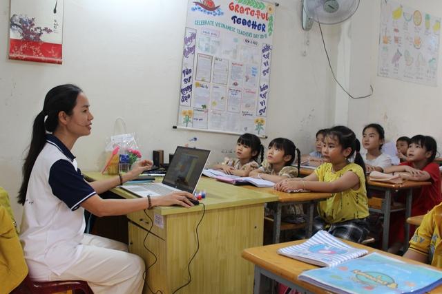 Những giáo viên không biên giới với lớp học 0 đồng - Ảnh 4.
