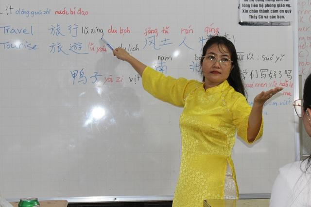 Những giáo viên không biên giới với lớp học 0 đồng - Ảnh 6.