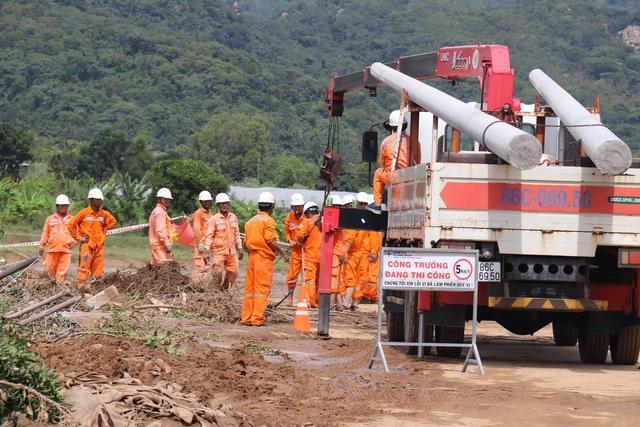 Cận cảnh thôn Phong Phú tan hoang sau vụ vỡ hồ chứa nước gây tang thương - Ảnh 9.