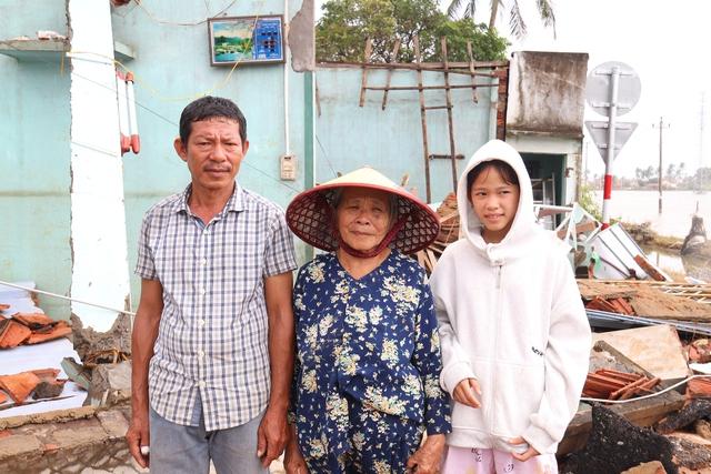 Người rốn lũ Hòa Xuân thở dài: 'Một đêm mà trắng tay hết'- Ảnh 4.