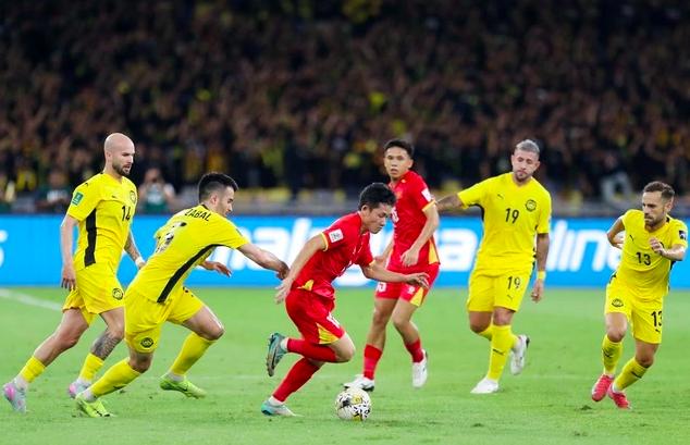 Núi tiền dùng để kiện FIFA, sao FAM không dùng vào việc khác có ích hơn? - Ảnh 1.