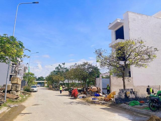 Hàng trăm dự án vẫn 'tắc' định giá đất- Ảnh 1.