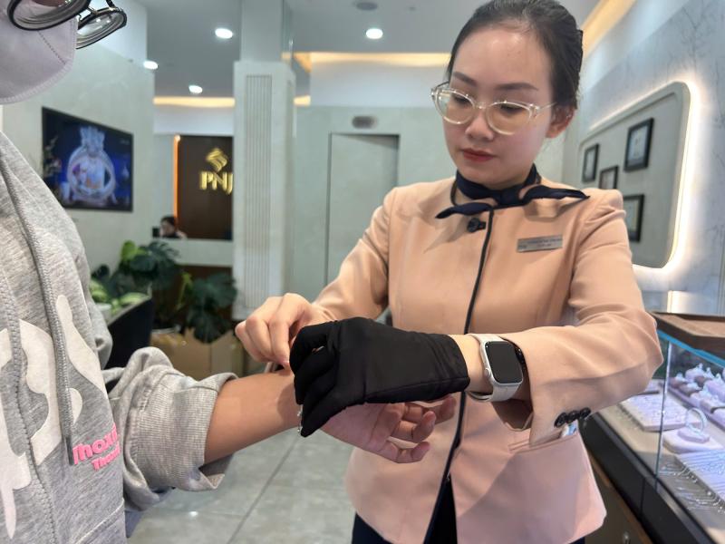Người trẻ chuyển sang thích chơi... bạc- Ảnh 4.