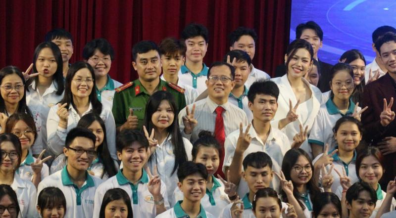 Chỉ vì câu nói 'cho em làm quen nha', chàng trai bị lừa sang Campuchia- Ảnh 3.