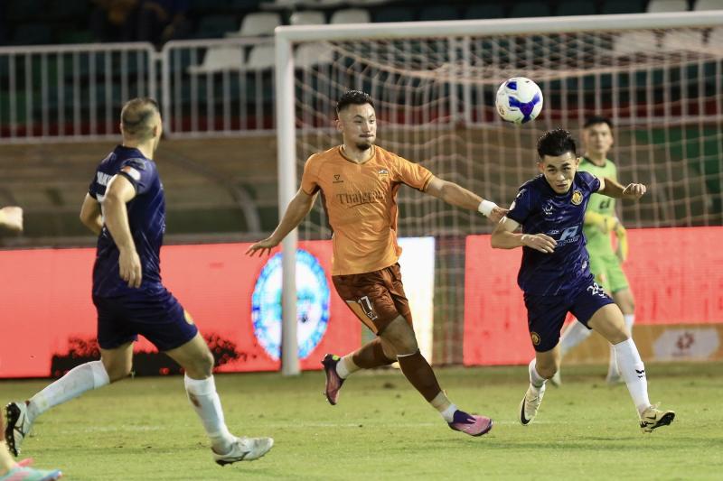 HAGL thoát đáy bảng trước khi V-League tạm nghỉ- Ảnh 1.