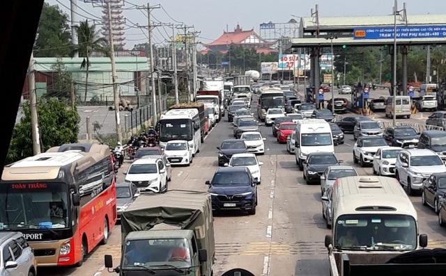 TP.HCM điều chỉnh giao thông loạt tuyến đường, người dân chú ý kẻo bị phạt - Ảnh 1.