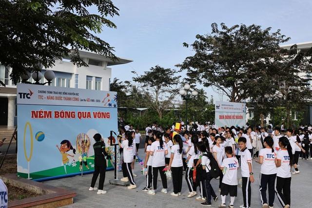 TTC - Nâng bước thành công: 40 năm đồng hành với học sinh vượt khó
- Ảnh 4.