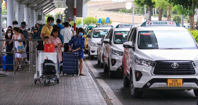 Ghế an toàn cho trẻ em trên ô tô: Tài xế taxi, công nghệ bối rối - Ảnh 3.