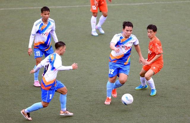 2 đội phía nam hiên ngang vào bán kết, cục diện bóng đá sinh viên lại hay - Ảnh 3.