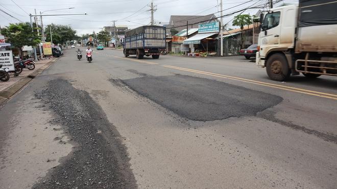 'Đường tránh' Đồng Xoài đã được sửa chữa sau phản ánh của Báo Thanh Niên - Ảnh 3.