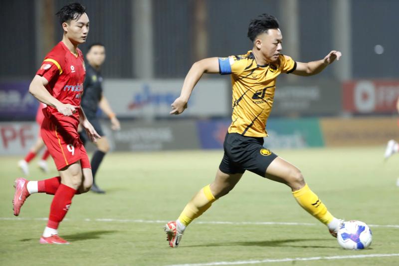 V-League nóng hầm hập với cuộc đua của 'ngũ... khổ tướng': HAGL đáy bảng nhưng le lói ánh sáng- Ảnh 2.