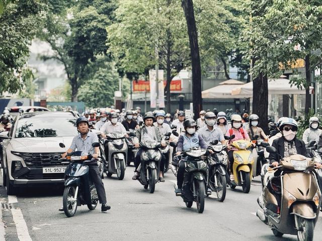 Thời tiết TP.HCM hôm nay 20 độ C, Nam bộ có nơi dưới 18 độ C - Ảnh 1.