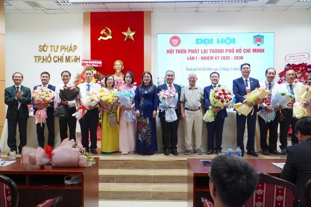 Ông Lê Mạnh Hùng được bầu làm Chủ tịch Hội Thừa phát lại TP.HCM- Ảnh 1.