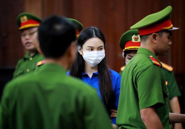 Hoa hậu Thùy Tiên không phải bỏ tiền vào Công ty Chị Em Rọt - Ảnh 1.