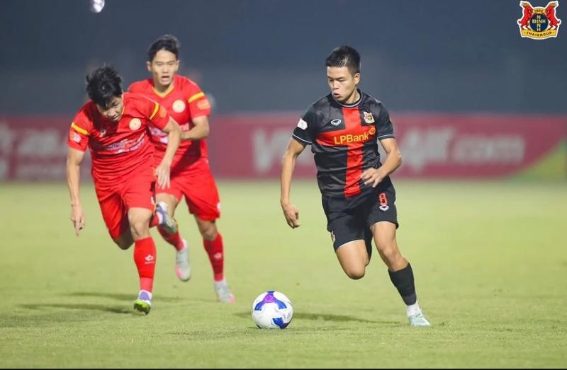 Tiền vệ Việt kiều Trần Thành Trung tăng tốc cùng U.23 Việt Nam: Giấc mơ SEA Games 33- Ảnh 1.
