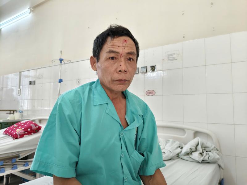 Sạt lở đèo Khánh Lê: Vợ chồng trẻ đi chụp ảnh cưới may mắn thoát chết   - Ảnh 1.