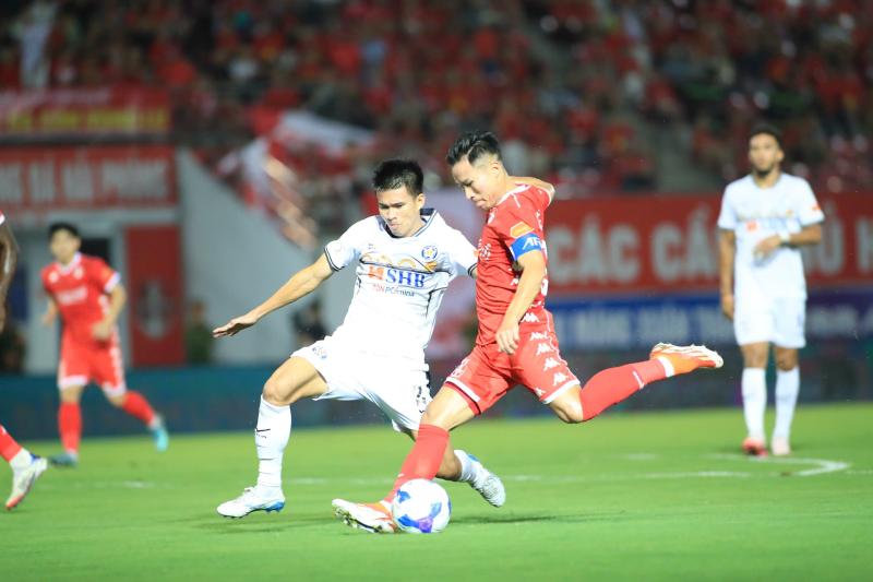CLB Hải Phòng thắng dễ Đà Nẵng: Bước vào kỳ nghỉ dịp FIFA Days, người vui kẻ buồn - Ảnh 3.