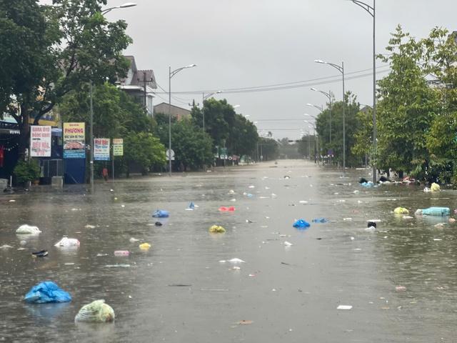 ngập lụt ở TP.Huế - Ảnh 6.