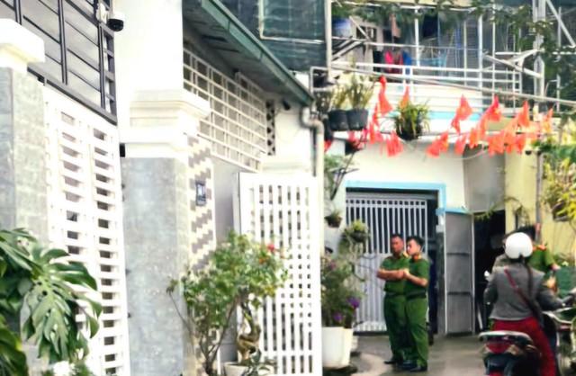 Công an khám xét nhà Trưởng phòng pháp chế Sở Y tế Lâm Đồng - Ảnh 1.