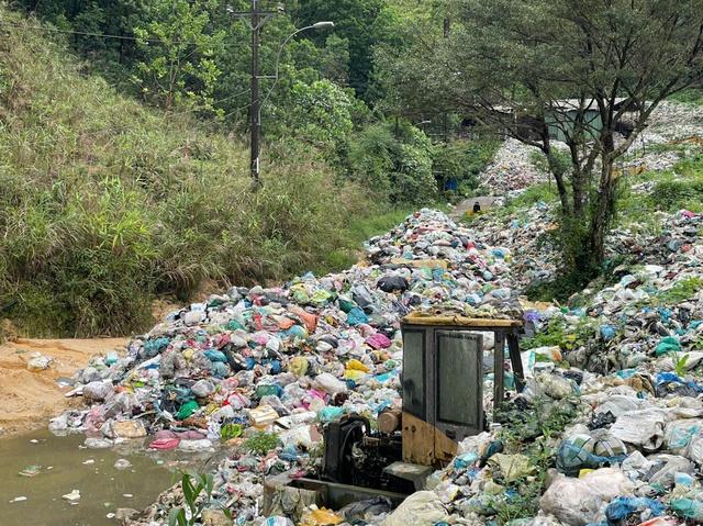 Sở TN-MT và Công an tỉnh Lâm Đồng kiểm tra nhà máy xử lý rác Bảo Lộc - Ảnh 2.