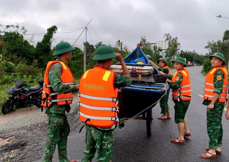 Bộ đội biên phòng TP.Đà Nẵng tổng lực ứng phó bão Kalmaegi - Ảnh 13.